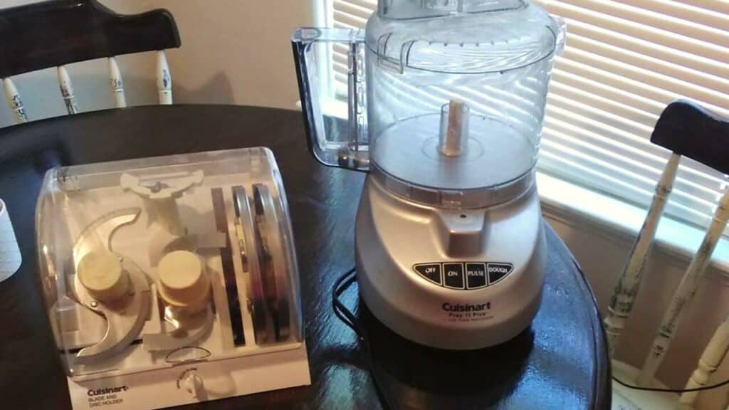 Putting the Blade Into Your Cuisinart Food Processor