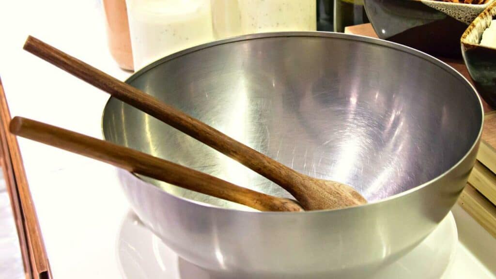 Can you wash stainless steel bowls in the dishwasher